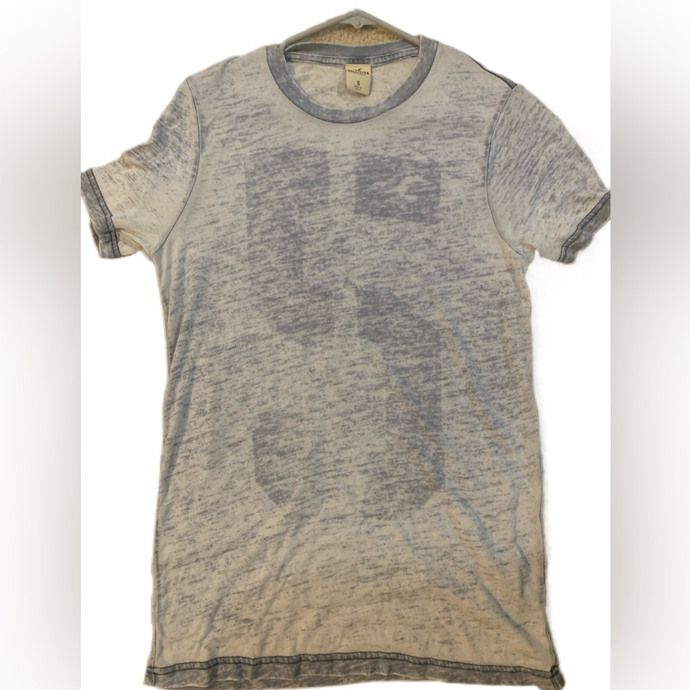 Hollister soft women’s top.  Size small